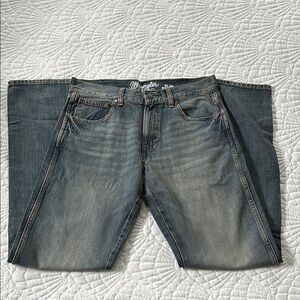 Wrangler Slim Straight Jeans